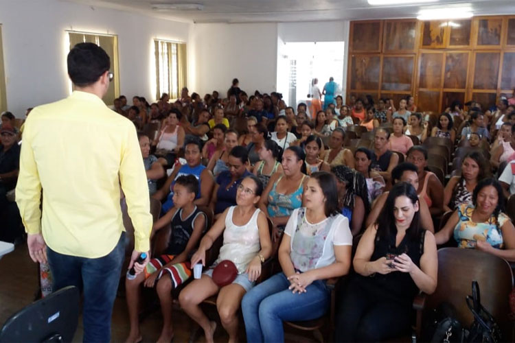 Brumado: Cras promove palestra para 130 famílias do Programa Avante Sertanejo