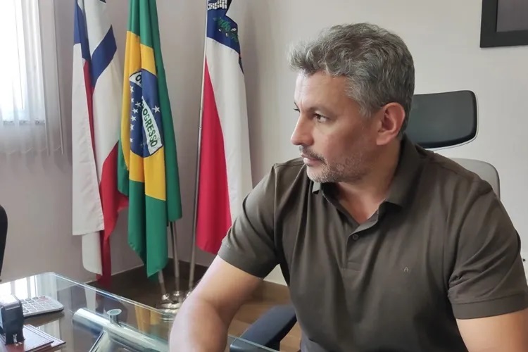 Prefeito de Guanambi promove mudanças em seu secretariado