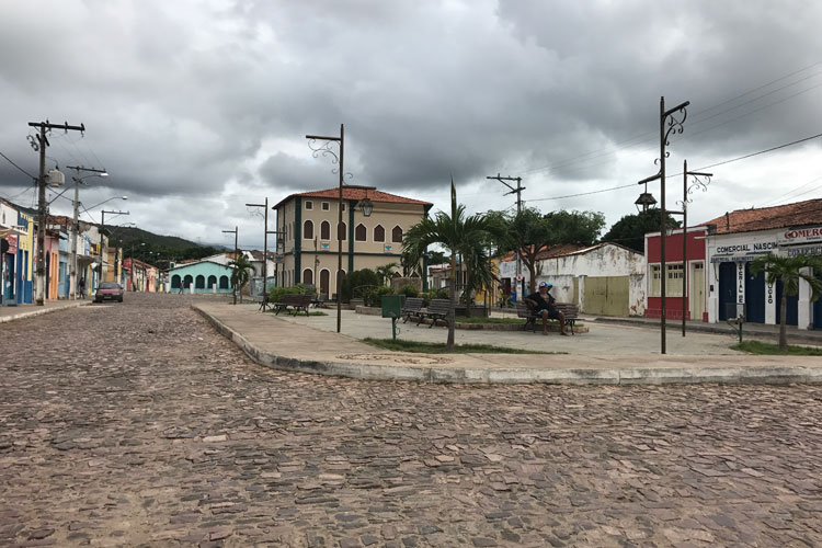 Homem desaparece após escorregar e cair em um poço de cachoeira na Chapada Diamantina