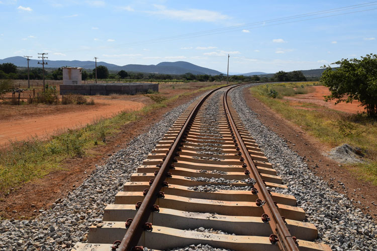 Ministro da infraestrutura anuncia a concessão da Fiol, ferrovia que liga Caetité ao porto de Ilhéus