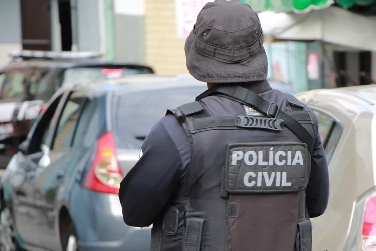 Mulher com mais de 30 passagens por furto é presa em Santo Antônio de Jesus