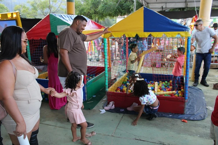 Espaço Kids ganha prestígio de adultos e crianças na Cavalgada dos Santos Reis em Brumado