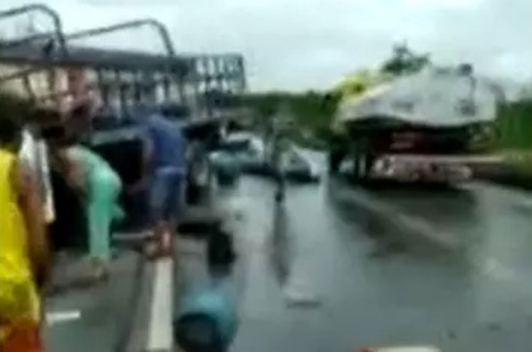 Três pessoas morrem e quatro ficam feridas em acidente no norte da Bahia