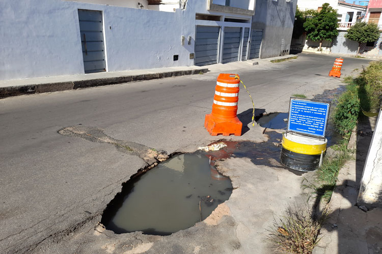 Brumado: Prefeitura e Embasa são acionadas no MP por causa de esgoto estourado na Travessa Edésio José