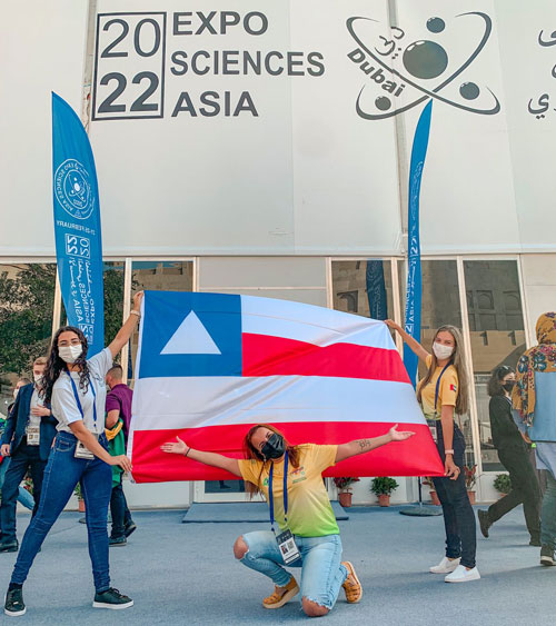 Estudantes de Livramento de Nossa Senhora representam a Bahia em evento científico em Dubai