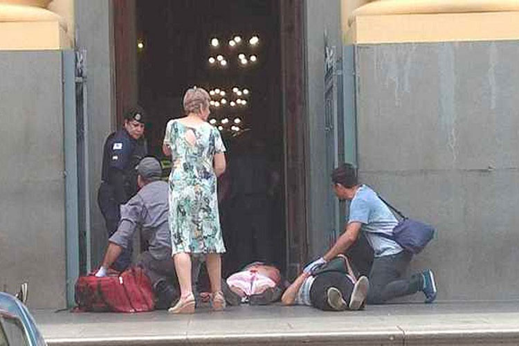 Homem invade missa, mata quatro e se suicida em catedral de Campinas