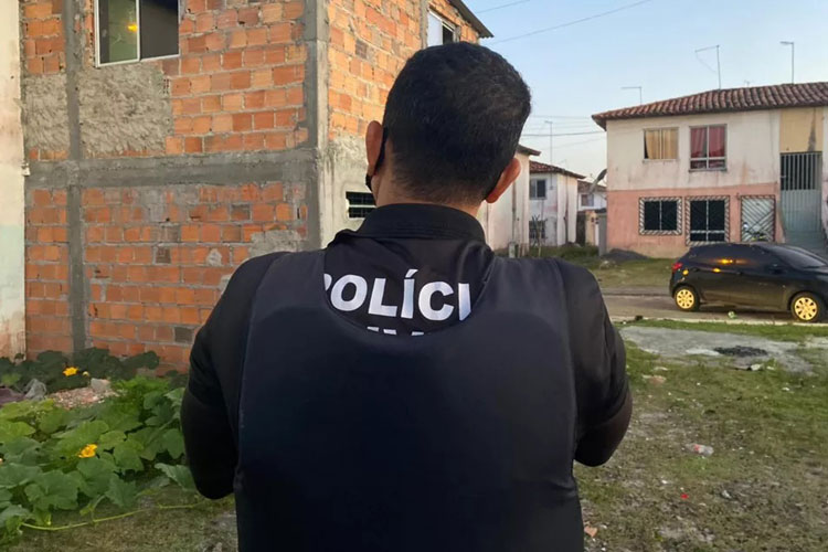 Polícia Civil prende suspeito de matar mulher a pedradas em Itamaraju