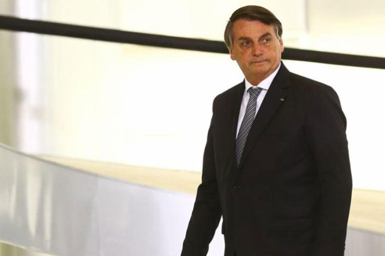 Jair Bolsonaro assina nova rodada do programa de redução de jornada