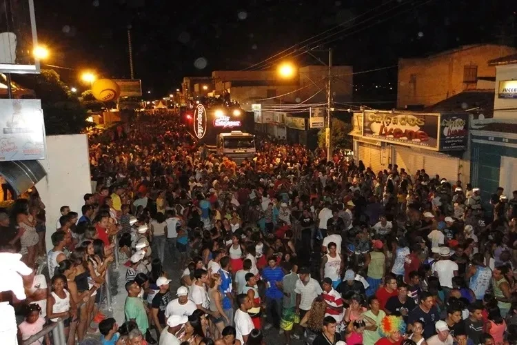 Brumado prepara projeto e busca apoio do Estado para o resgate do Carnaval em 2026