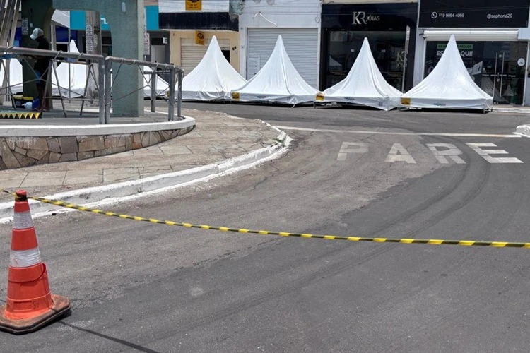 Vias são interditadas para ornamentação do Carnaval 2026 em Brumado