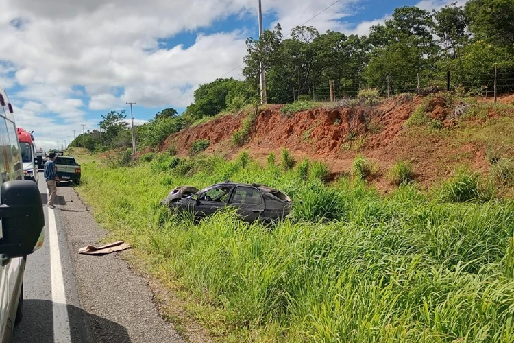 Candiba: Acidente na BR-122 deixa três pessoas feridas