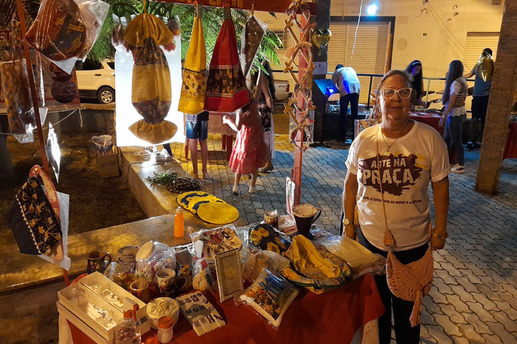 Brumado: Após pandemia, primeira feira de artesanato na praça supera expectativa de expositores