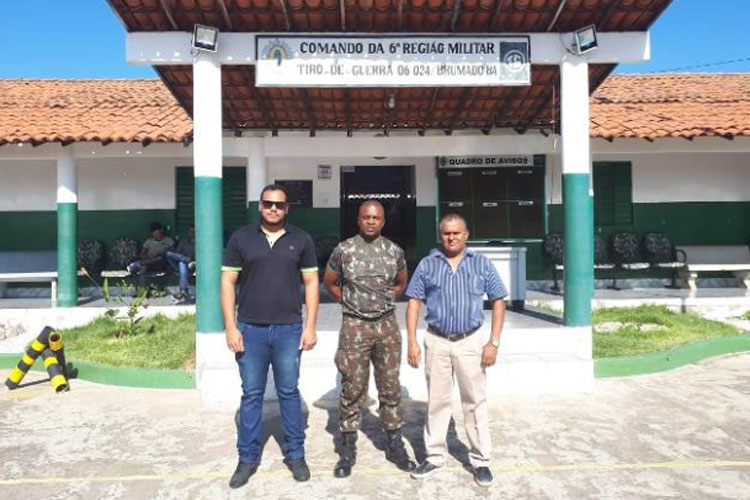 Brumado: Prefeitura visita instalações do Tiro de Guerra para reforma da instituição