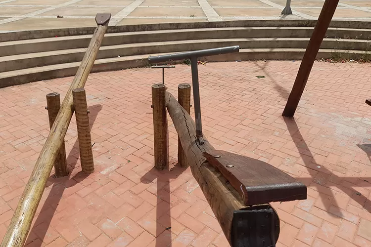 Brumado: Antes da inauguração, equipamentos já estão sendo destruídos no Parque da Cidade