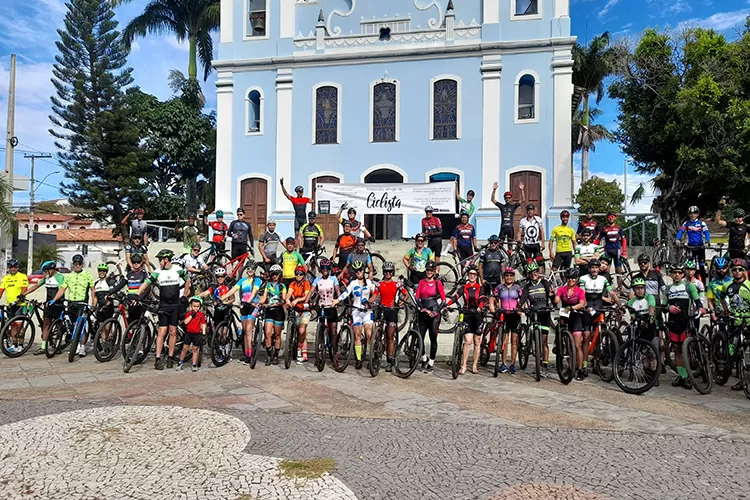 Brumado: Passeio ciclístico busca conscientização de segurança nas vias e rodovias da região