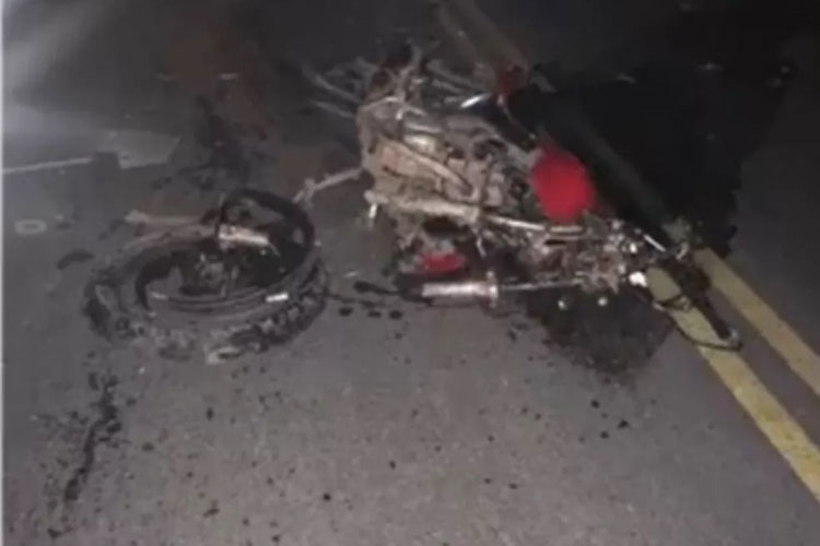Porto Seguro: Acidente entre moto e picape deixa dois mortos e um ferido na BA-986