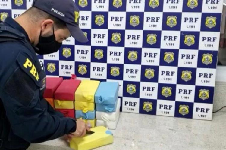 Vitória da Conquista: PRF apreende 18 kg de cocaína avaliada em R$ 720 mil
