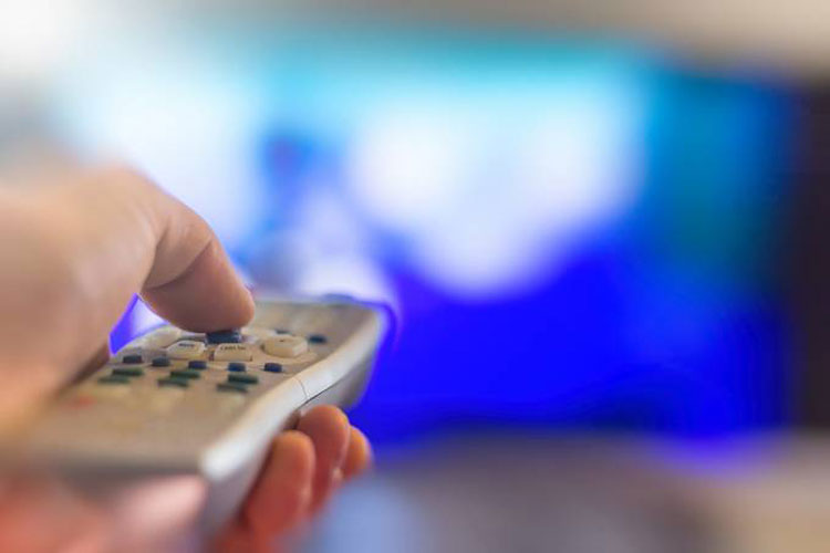 TV em excesso afeta a memória dos que estão acima dos 50 anos, diz estudo