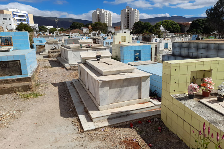 Fake News de demolição do Cemitério Senhor do Bonfim leva famílias ao desespero em Brumado