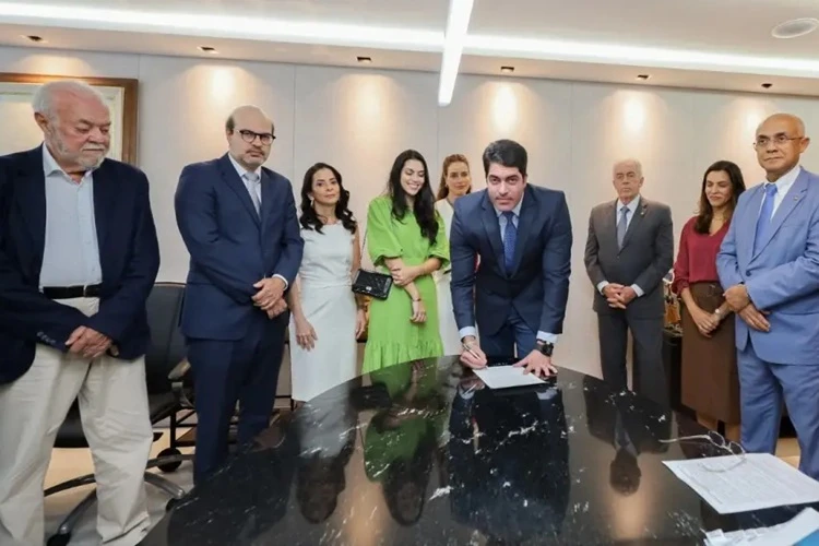 Otto Filho toma posse como conselheiro do TCE-BA