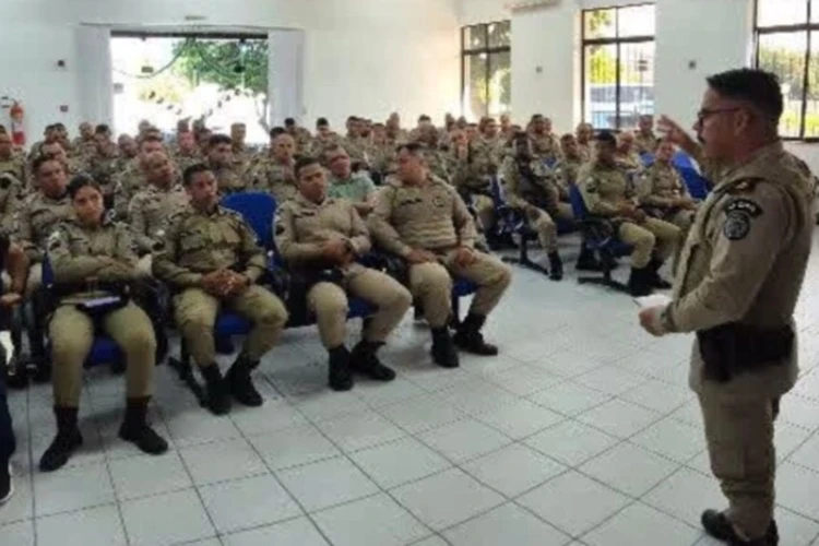 Comandante da 4ª CIPM realiza Parada Geral com a tropa da unidade