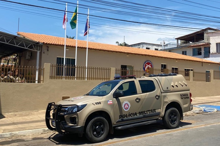 Homem é encontrado morto na BR-122 com ferimento de arma de fogo em Caetité