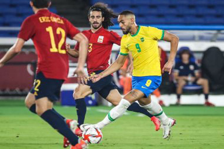 Brasil vence Espanha na prorrogação e é ouro no futebol masculino