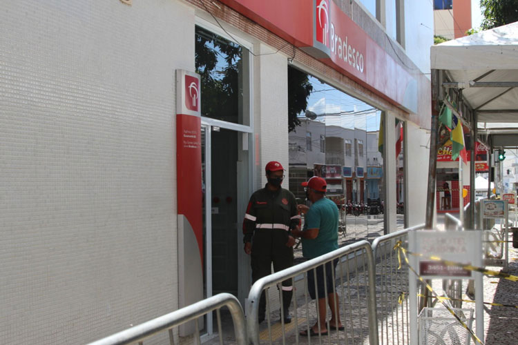 Covid-19: Bancos são autuados por descumprir decreto municipal em Guanambi