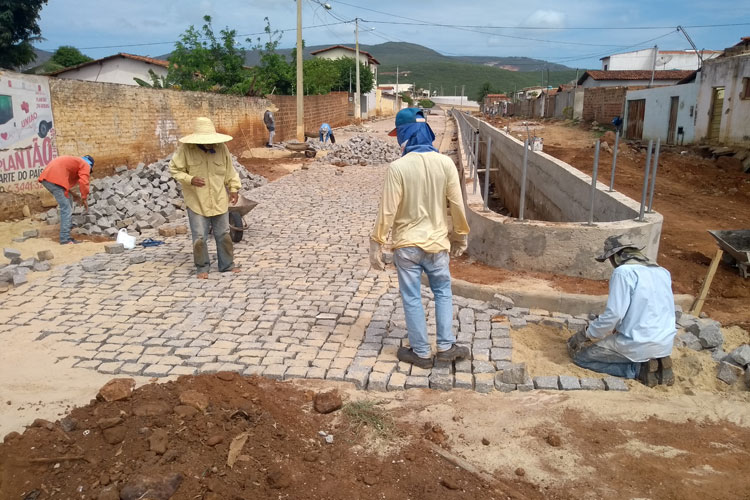 Brumado: Obras garantem urbanização e novo fluxo na Rua Padre Cícero