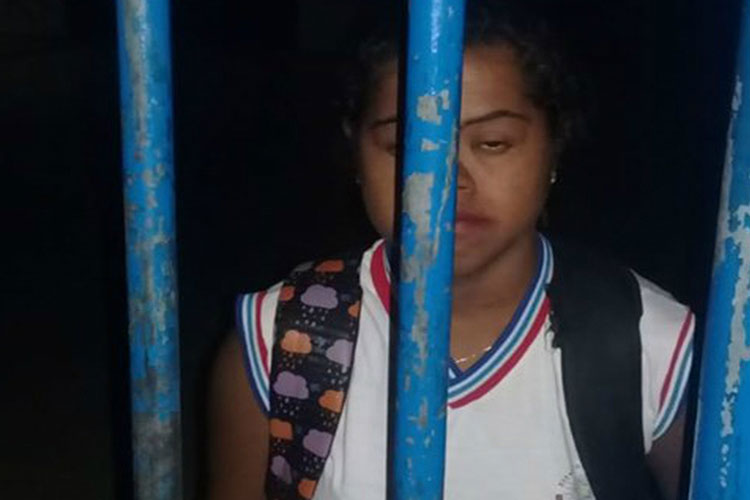 Serra do Ramalho: Aluna com síndrome de Down fica trancada em escola