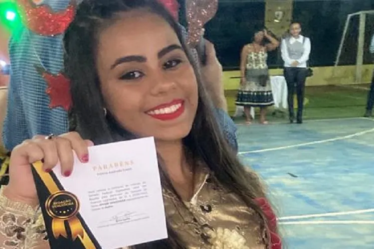 Estudante de Ibiassucê representará a Bahia no concurso Jovem Senador 2023