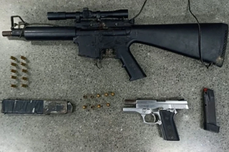 Rondesp apreende submetralhadora e munições após confronto em Jequié