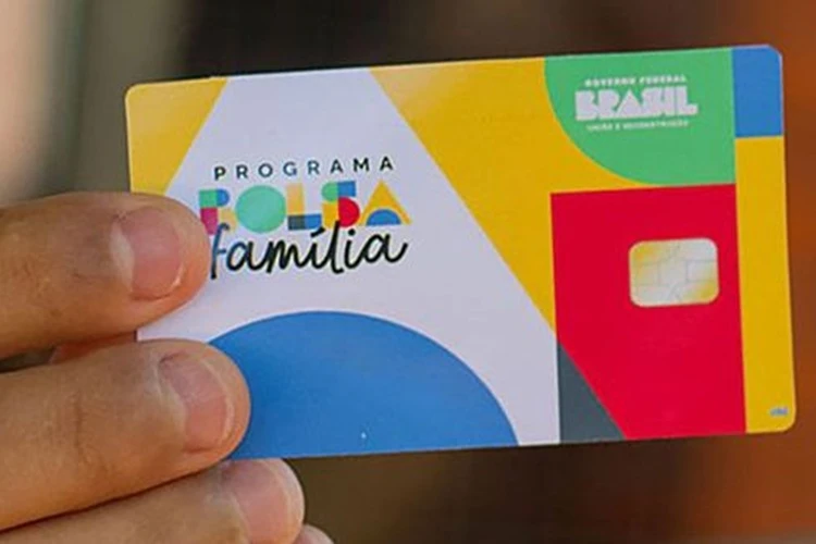 Mais de 50% dos beneficiários podem ter Bolsa Família cortado até dezembro