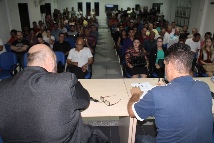 Sociedade organizada debate a zona azul e cobra readequação em Brumado