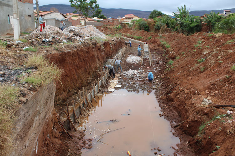 Brumado: Prefeitura já investiu cerca de R$ 3 milhões em obras de canalização de riachos