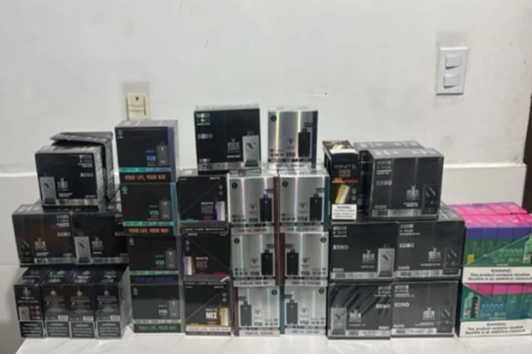 PRE apreende perfumes, cigarros eletrônicos e celulares sem nota fiscal em Tanhaçu