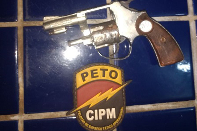 Homem é preso portando arma de fogo em Brumado