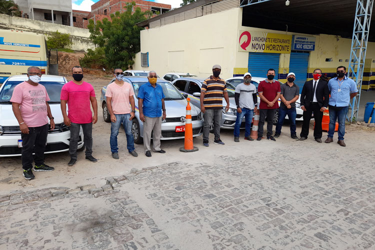 Brumado: Taxistas cobram retomada de ponto na garagem da empresa Novo Horizonte