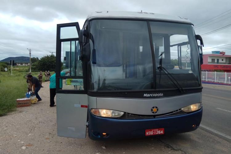 Guanambi: Ônibus que seguia para São Paulo é apreendido em barreira sanitária da Covid-19