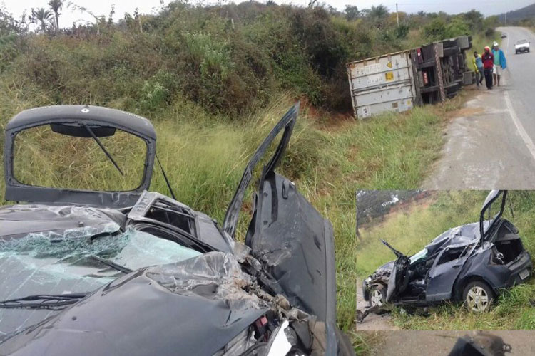 BR-030: Carreta tomba e atinge carro com três pessoas na curva do Peri-Peri em Caetité