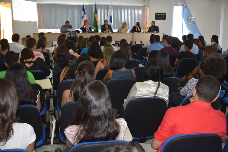 MP abre debate para implantar rede de combate à violência contra mulher em Brumado