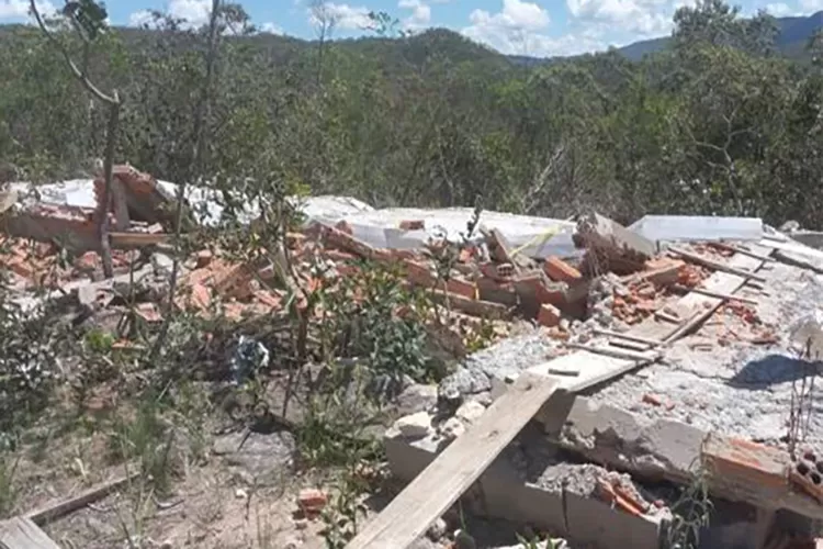 Propriedade é demolida e tem objetos furtados na zona rural de Rio de Contas