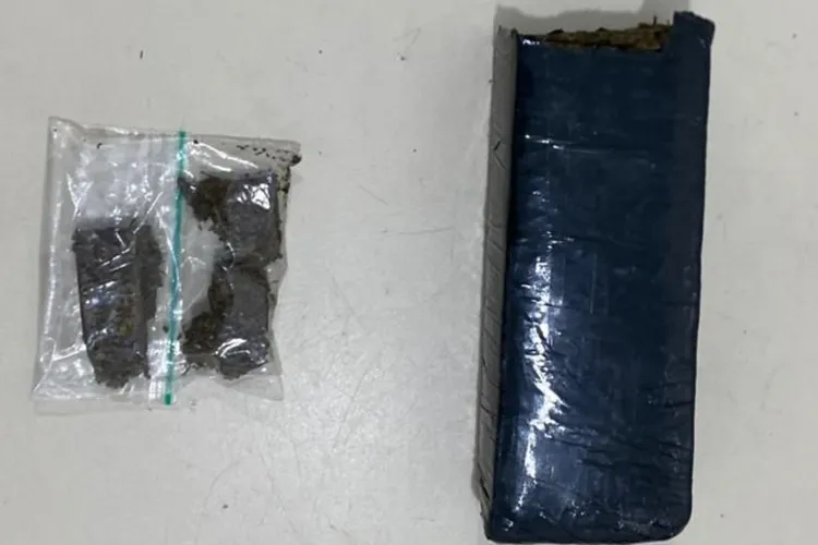 77ª CIPM prende mulher com maconha em Vitória da Conquista