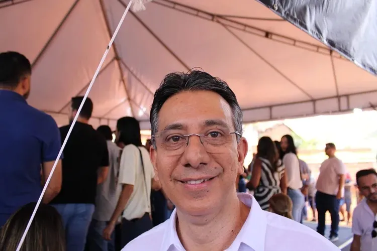 TRE-BA rejeita recurso e mantém mandato do prefeito de Paramirim