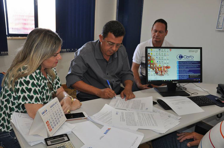 Ivana Bastos conquista ampliação do sistema de abastecimento de água em Sebastião Laranjeiras