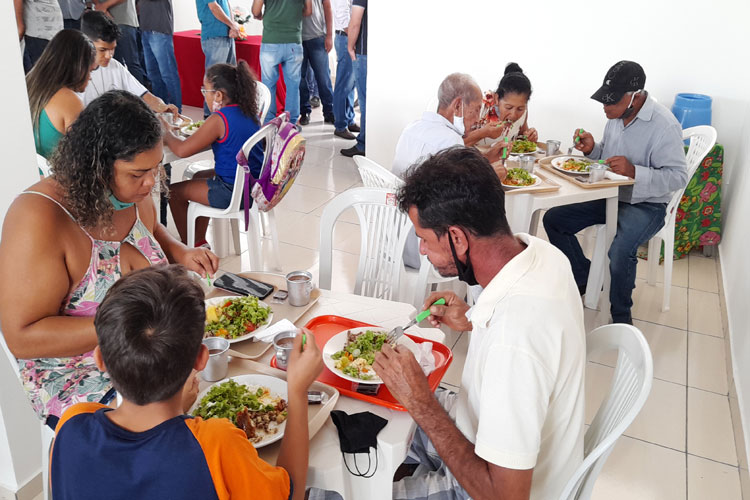 Restaurante Popular com refeições ao custo de R$ 3,00 é inaugurado em Brumado