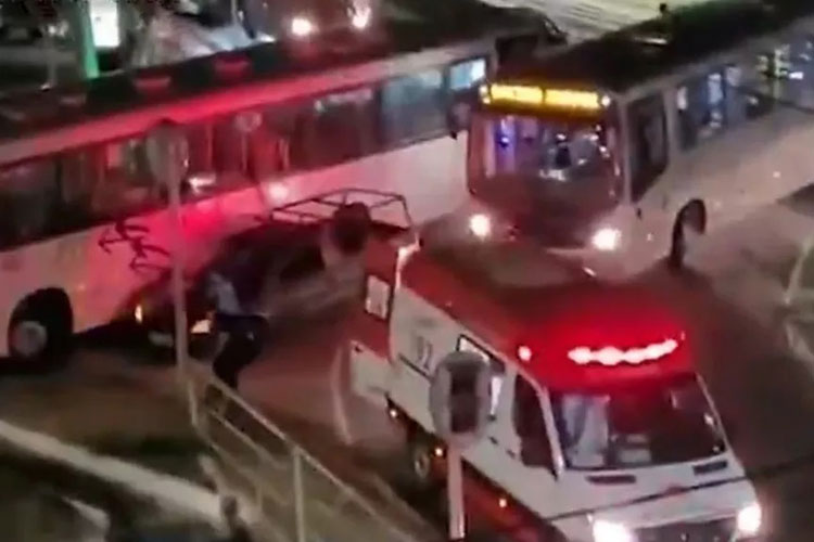 Idosa tem os dois pés amputados após ser atropelada por ônibus em Vitória da Conquista