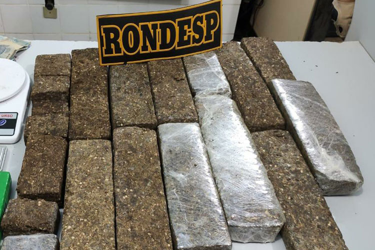 Homem é preso e 20 tabletes de maconha são apreendidos em Barreiras