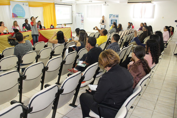 Em Brumado, diretores municipais do Sertão Produtivo debatem gerenciamento da educação