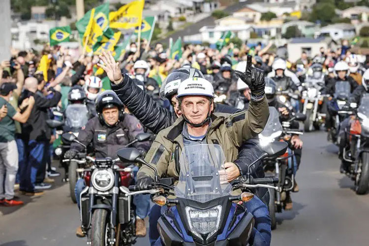 Jair Bolsonaro fará motociata em Porto Seguro